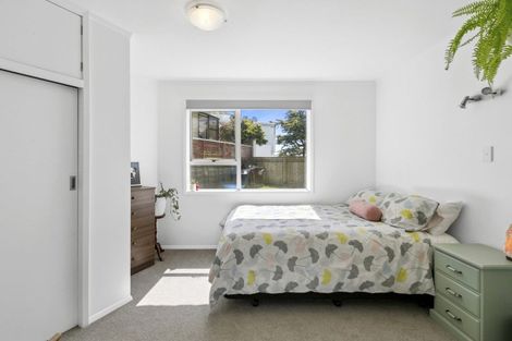 Photo of property in 2/4 Scott Street, Moturoa, New Plymouth, 4310