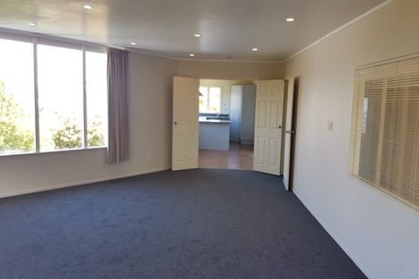 Photo of property in 204 East Coast Road, Forrest Hill, Auckland, 0620