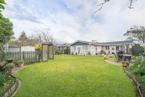 Photo of property in 14 Hollows Crescent, Takaro, Palmerston North, 4412