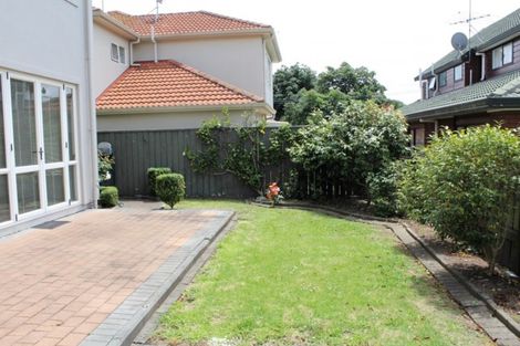 Photo of property in 12b Karetu Road, Greenlane, Auckland, 1051