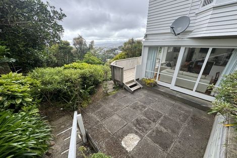 Photo of property in 37 Putnam Street, Northland, Wellington, 6012