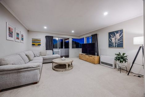 Photo of property in 50 Calluna Crescent, Totara Heights, Auckland, 2105