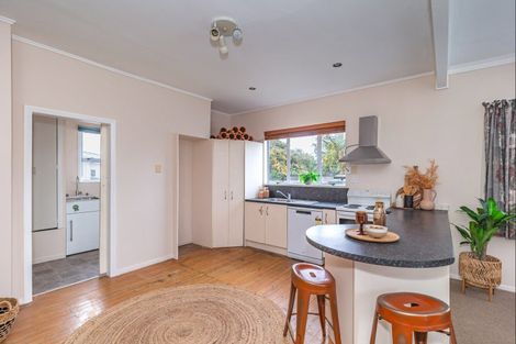 Photo of property in 1 Quinn Road, Levin, 5510