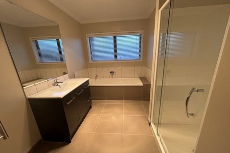 Photo of property in 208 Kyle Road, Greenhithe, Auckland, 0632