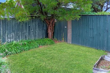 Photo of property in 17a Bradshaw Terrace, Riccarton, Christchurch, 8011