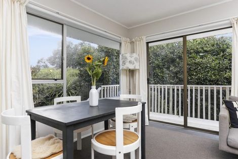 Photo of property in 2/31 Auld Street, Torbay, Auckland, 0630