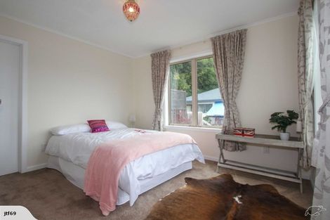 Photo of property in 2/596 Whangaparaoa Road, Stanmore Bay, Whangaparaoa, 0932