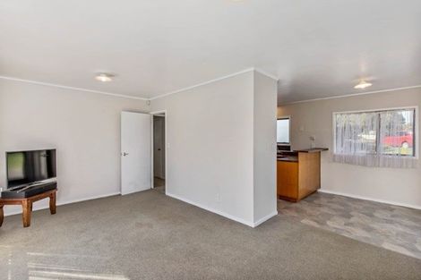 Photo of property in 1/504 Oruarangi Road, Mangere, Auckland, 2022