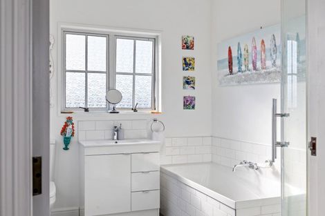 Photo of property in 85-87 Dublin Street, Martinborough, 5711