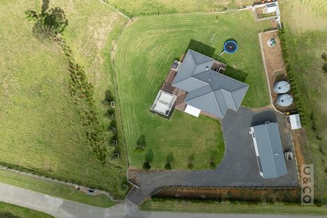 Photo of property in 79 Mount Albion Rise, Taupaki, Henderson, 0782