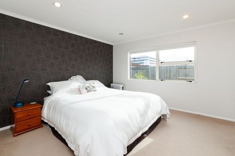 Photo of property in 12a Oxford Street, Hokowhitu, Palmerston North, 4410