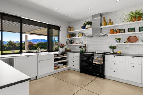 Photo of property in 251 Beacon Point Road, Wanaka, 9305