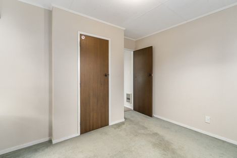 Photo of property in 17 Bendigo Street, Cloverlea, Palmerston North, 4412