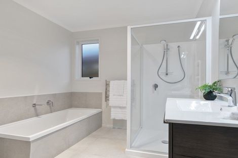 Photo of property in 16 Te Wharo Drive, Papamoa, 3118