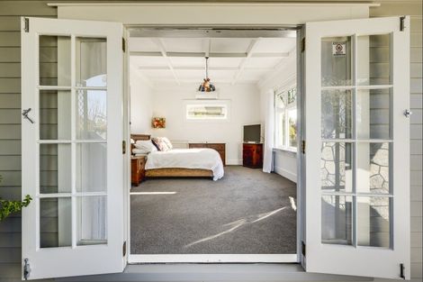 Photo of property in 128 Vigor Brown Street, Napier South, Napier, 4110