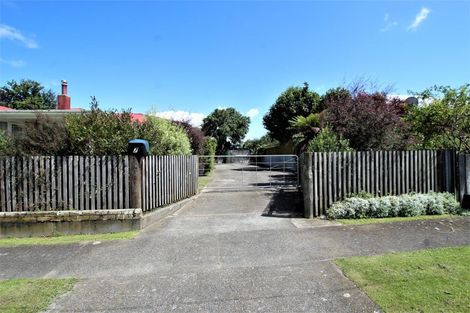 Photo of property in 7 Fox Street, Woodville, 4920