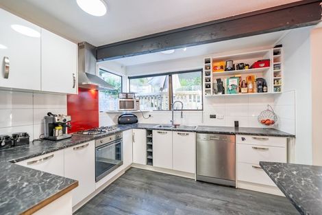 Photo of property in 27 Postgate Drive, Whitby, Porirua, 5024