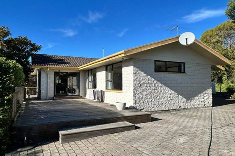 Photo of property in 38 Penruddock Rise, Westmorland, Christchurch, 8025