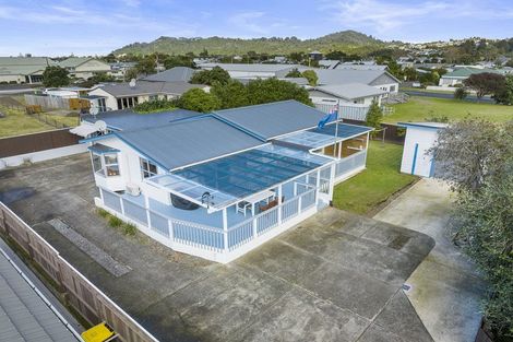 Photo of property in 118 Aberdeen Place, Whangamata, 3620
