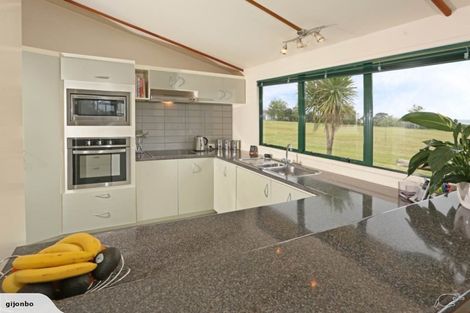 Photo of property in 80j Tirimoana Road, Te Atatu South, Auckland, 0602