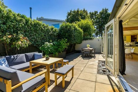 Photo of property in 2/8 Guinness Crescent, Ilam, Christchurch, 8041