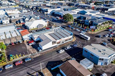 Photo of property in 336 Devon Street West, New Plymouth, 4310