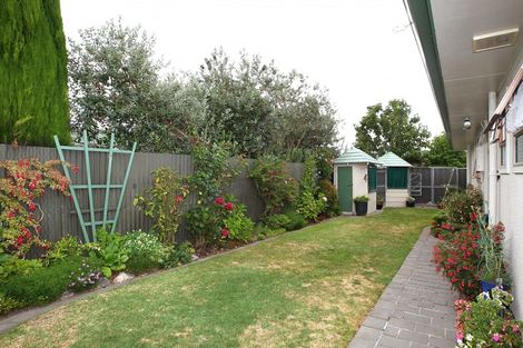 Photo of property in 249 Warwick Road, Mayfair, Hastings, 4122