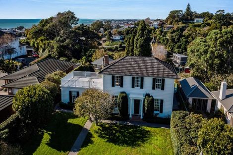 Photo of property in 91 Belt Road, New Plymouth, 4310