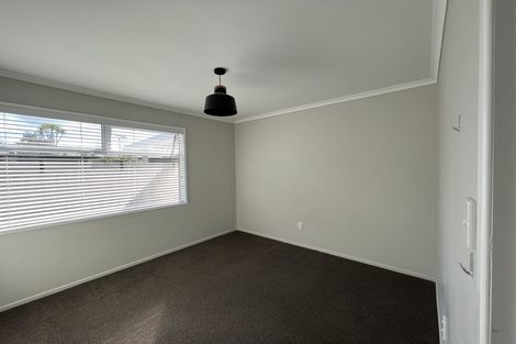 Photo of property in 7 Booralee Avenue, Botany Downs, Auckland, 2010