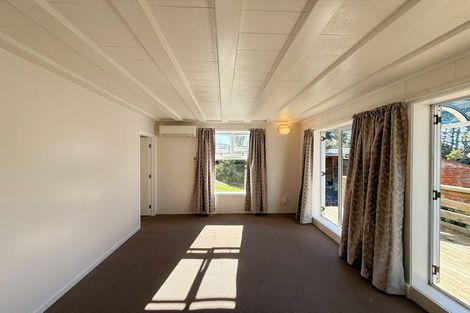 Photo of property in 27 Glendene Avenue, Glendene, Auckland, 0602