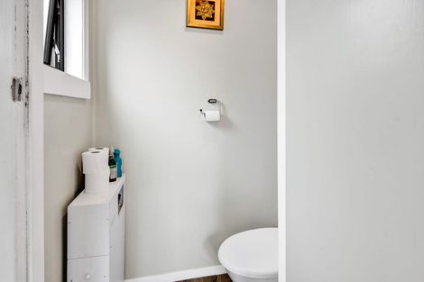 Photo of property in 82 Union Street, Hawera, 4610