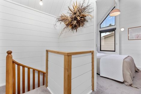 Photo of property in 71 Heta Road, Highlands Park, New Plymouth, 4312