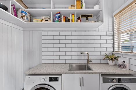 Photo of property in 1 Lowry Terrace, Marewa, Napier, 4110