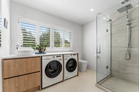 Photo of property in 6 Puriri Place, Sandspit, Warkworth, 0982