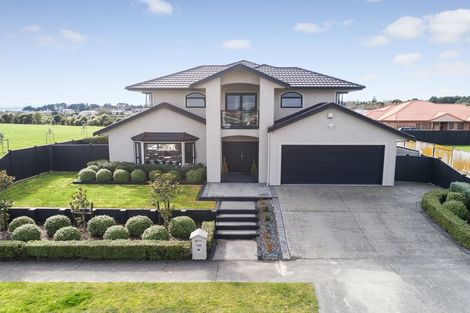 Photo of property in 187 Ruapehu Drive, Fitzherbert, Palmerston North, 4410