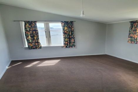 Photo of property in 129 Cambridge Street, Levin, 5510