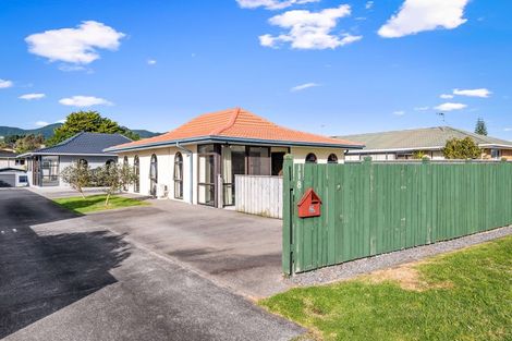 Photo of property in 118 Hillcrest Road, Raumati Beach, Paraparaumu, 5032