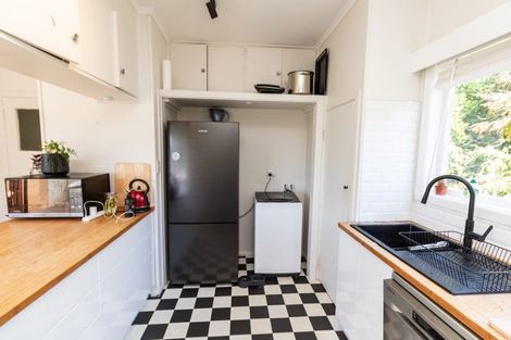 Photo of property in 11 Waiapu Road, Kelburn, Wellington, 6012