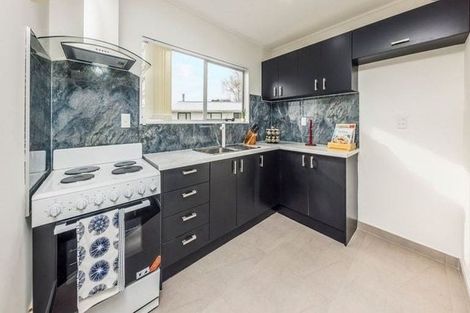 Photo of property in 2/11 Rollerson Street, Papakura, 2110