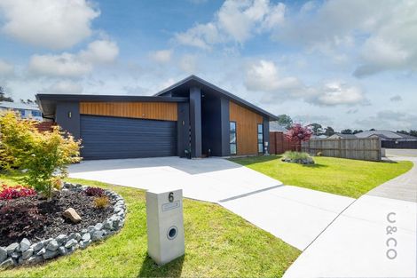 Photo of property in 6 Pukemarino Road, Waimauku, 0812