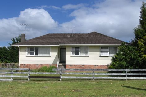 Photo of property in 47 Fairclough Road, Beach Haven, Auckland, 0626