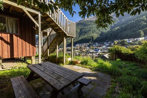 Photo of property in 225a Fernhill Road, Sunshine Bay, Queenstown, 9300