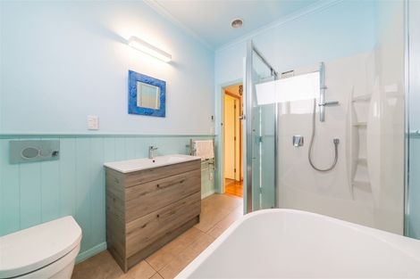 Photo of property in 13 Hinau Street, Eastbourne, Lower Hutt, 5013