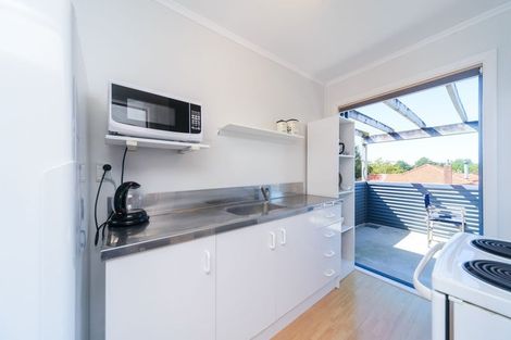 Photo of property in 16 Freyberg Street, Roslyn, Palmerston North, 4414