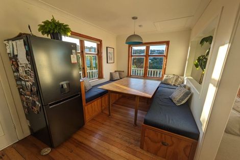 Photo of property in 6 Gordon Road, Plimmerton, Porirua, 5026