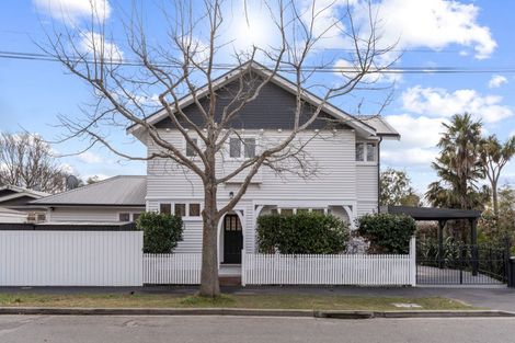 Photo of property in 43 Tomes Road, St Albans, Christchurch, 8052