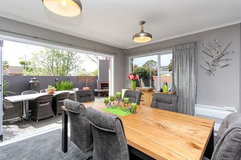 Photo of property in 76 Branch Road, Highlands Park, New Plymouth, 4312