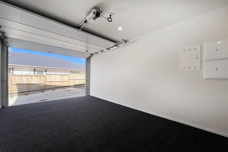 Photo of property in 46d Tiroroa Avenue, Te Atatu South, Auckland, 0610