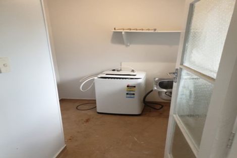 Photo of property in 1/12 Tonar Street, Northcote, Auckland, 0627