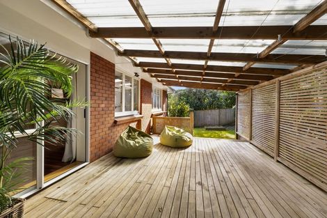 Photo of property in 1a Ward Place, Marfell, New Plymouth, 4310